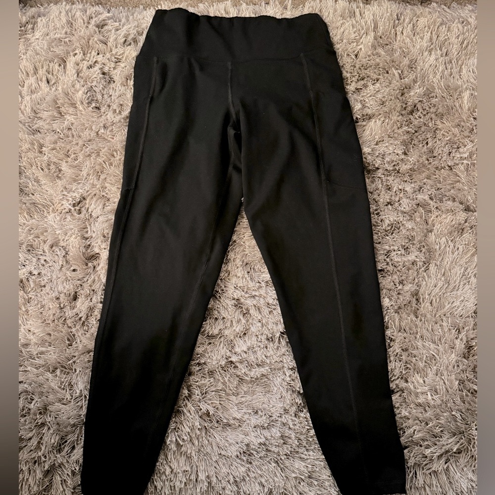 American Eagle black leggings with pockets